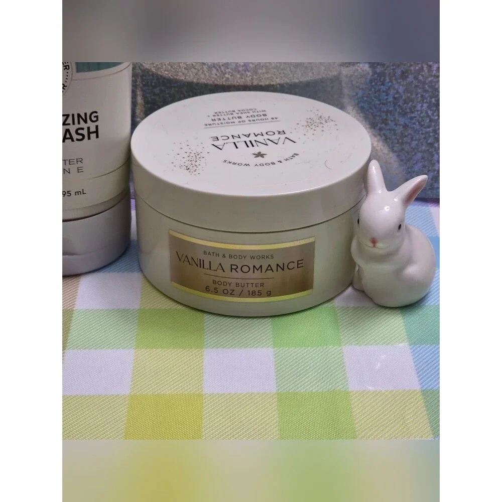 Bath & Body Works Vanilla Romance Moisturizing Body Butter 6.5oz NEW Rare